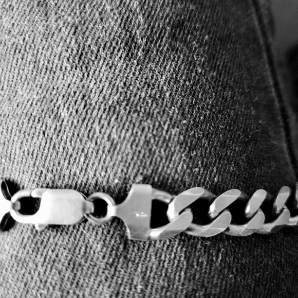 925 24in Sterling Silver Solid Miami Cuban Linked Chain - Picture 6 of 9